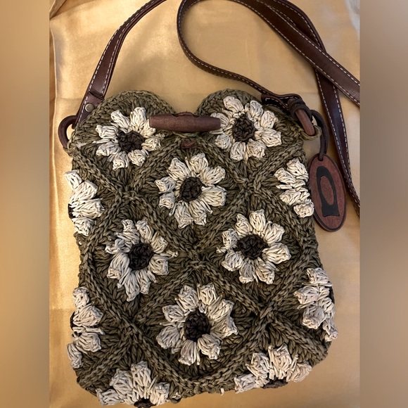 August Brand Crochet Knit Woven Flower Daisy Crossbody Beach Bag Purse Vintage - Picture 1 of 7